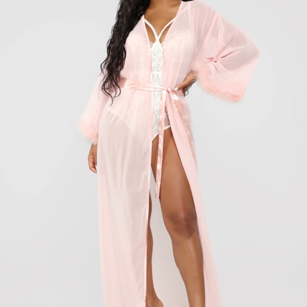 Fluffy Pink Trim Robe NWT - Picture 2 of 3